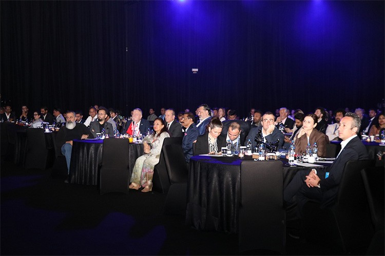 Düğün, kongre ve toplantı turizmi profesyonelleri Antalya'da buluştu