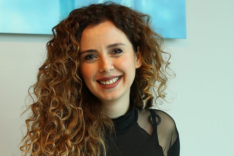 Z kuşağı borç stresini iyi uyku ve meditasyonla azaltıyor