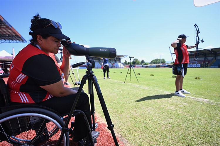 6 yılın ardından kürsüyü gözüne kestirdi