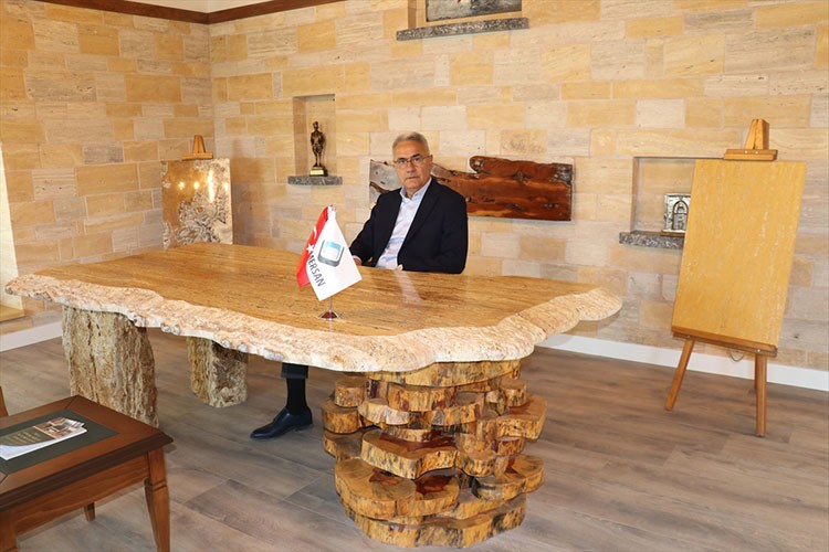 Sivas'ta çıkarılan oniks mermeri ihraç ediliyor