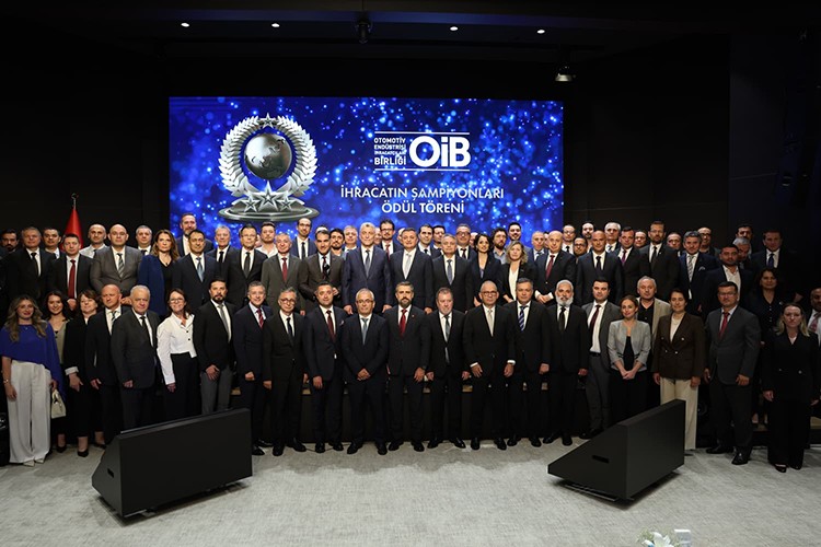 Otomotivde İhracatın Şampiyonları ödül aldı