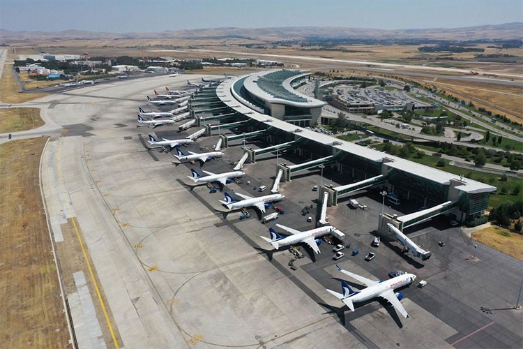 İstanbul Havalimanı yine Avrupa'nın zirvesinde