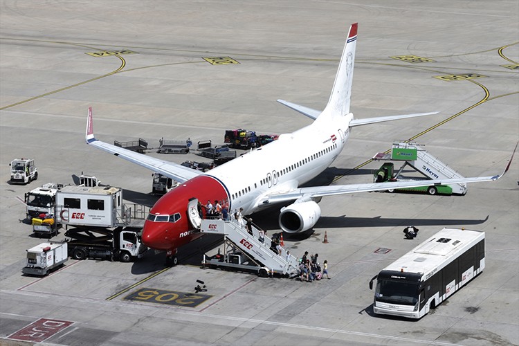 Antalya'da hava yolu trafiğinde "rekor" yoğunluk