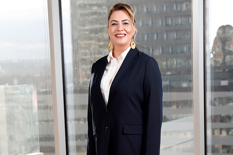 Şirketlerin stratejik büyüme planlarına rehberlik ediyor