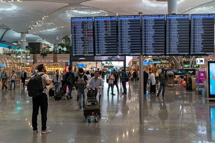 Havalimanlarında 130 milyon yolcuya hizmet verildi
