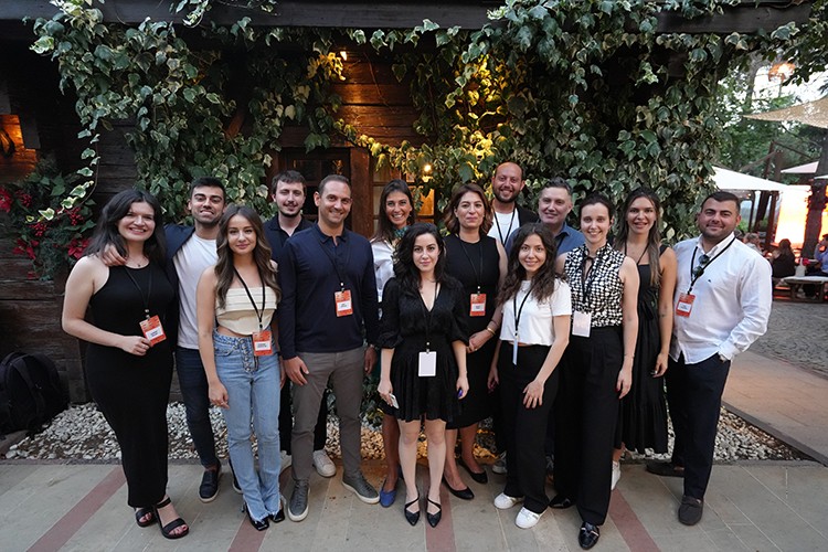 Yatırımcı gününde paydaşlarıyla bir araya geldi