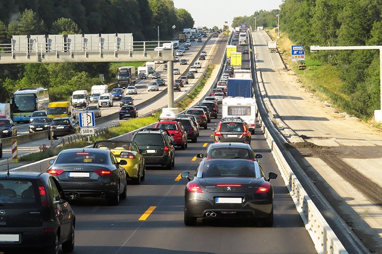 Her İstanbullu yılda 89 saatini trafikte kaybediyor