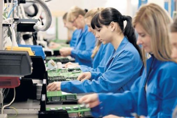 Ücretli çalışan sayısı yüzde 3 arttı