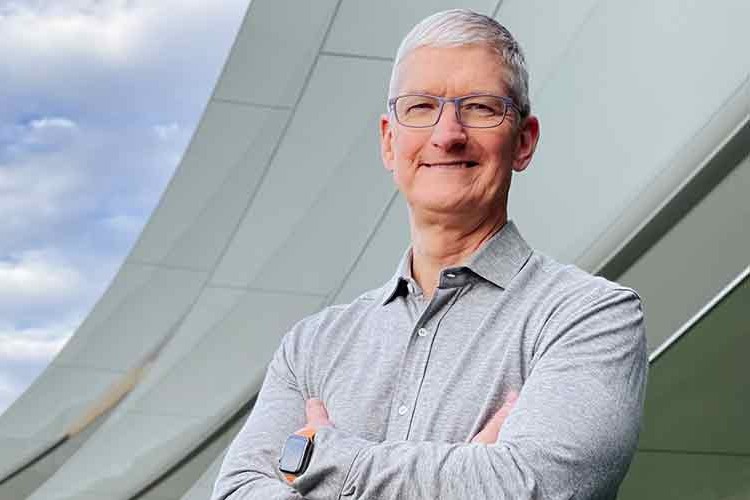Apple'ın patronu Tim Cook'dan Çin'e sürpriz ziyaret