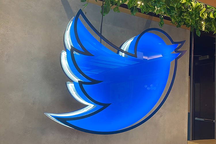 Ücretli süper takip özelliği geliyor