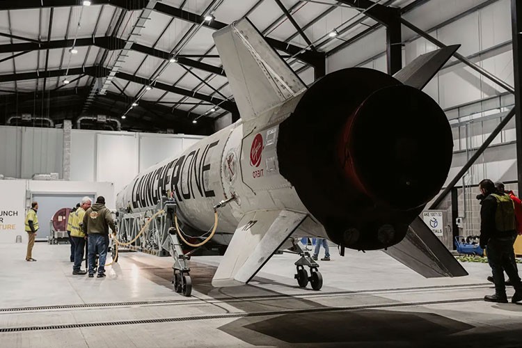 İngiliz milyarderin uydu şirketi iflas başvurusunda bulundu