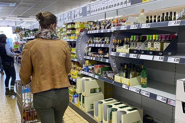 AB'de perakende satışlar geriledi