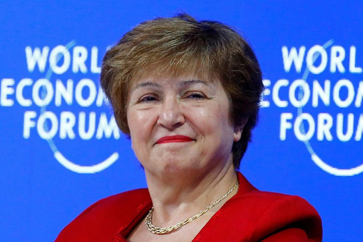 "Salgın yeni aşamaya girdi"