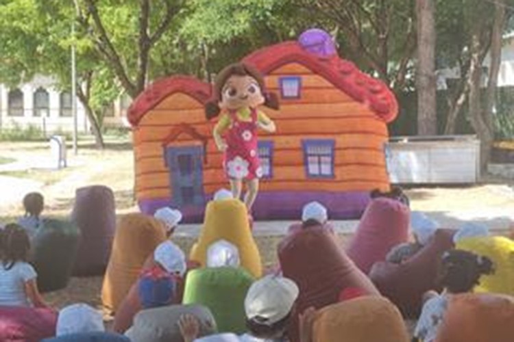 Niloya'dan Bahçelievler Şeyh Zayed Çocuk Evleri Sitesi'ne anlamlı ziyaret