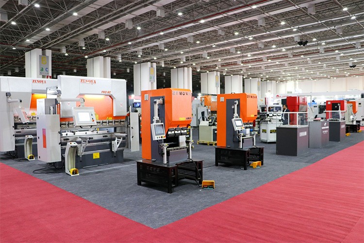 İzmir'de 3. Endüstriyel Üretim Teknolojileri Fuarı açıldı