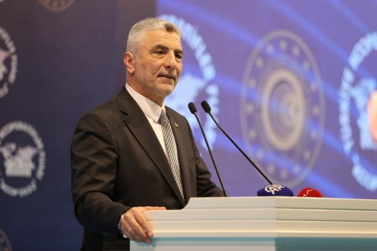 "Dış ticaret açığındaki azalma devam ediyor"