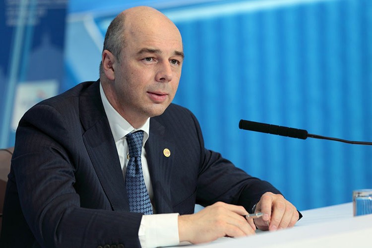 "Rezervlerimizin 300 milyar dolarını kullanamıyoruz"