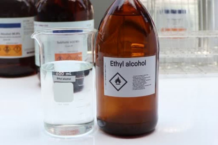 Etil alkol ve metanolün satışına ilişkin esaslar düzenlendi