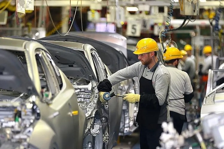 Otomotiv üretimi yüzde 7 geriledi