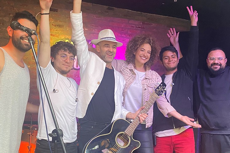 Kolombiya'da Üst Üste 2 Konser