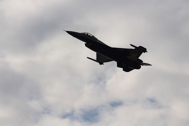 SOLOTÜRK, Antalya'da eğitim uçuşuna devam ediyor