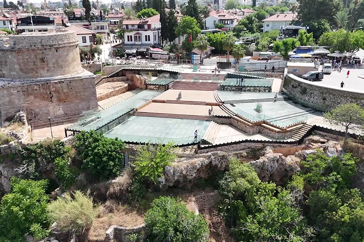 Tarihi kulede unutulmaz defile