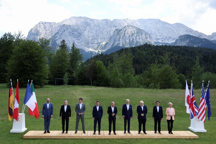 G7 ülkeleri Rus petrolüne tavan fiyat uygulayacak
