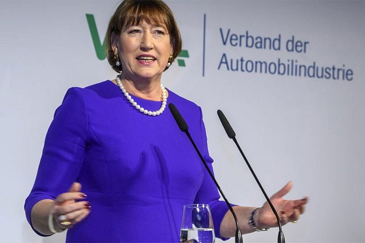 Alman otomotiv üreticilerinden ABD ile derhal müzakere çağrısı