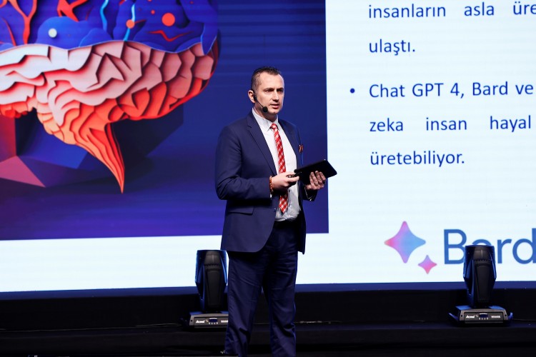BULUTİSTAN, YAPAY ZEKÂ'NIN GELECEĞİNİ BİLİŞİM ZİRVESİ'23'TE ORTAYA KOYDU