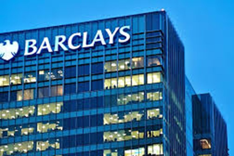 İngiltere'de Dev Bankalara Ek Vergi Çağrısı