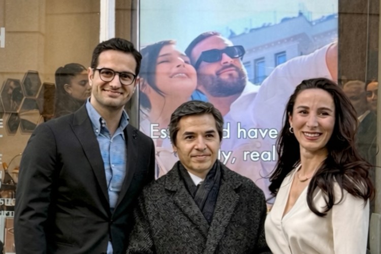 Esteworld Londra Ofisinin 1. yılında anlamlı ziyaret