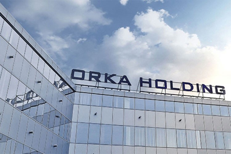 Orka Holding Ayvalık'ta 2 mağaza açtı