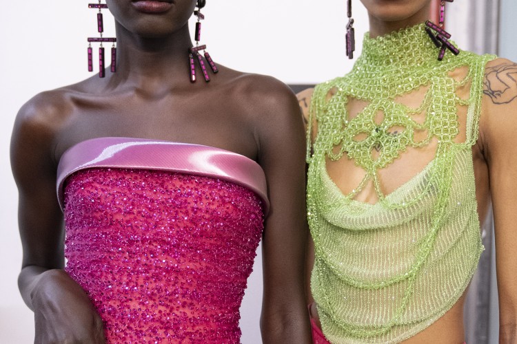 Armani Privé İlkbahar / Yaz 2024 - Defile Backstage Güzellik Görünümleri