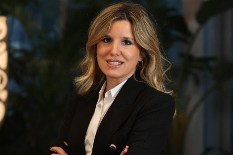 Genç kadınlar için destek merkezleri kuruyor