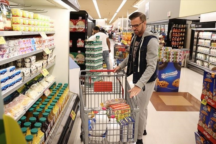 ABD'de tüketici güveni yukarı yönlü revize edildi