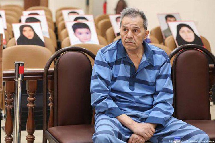 Almanya'nın Tahran Büyükelçisi görüşmeler için Berlin'e çağırıldı