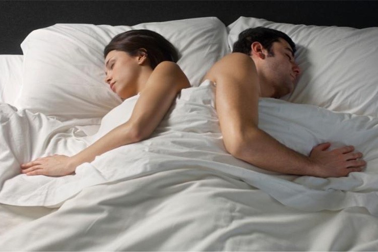 Eşlerin birlikte uyuması uyku kalitesini nasıl etkiliyor?