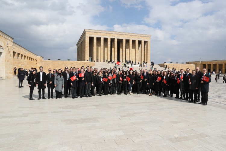 OPET, DÜNYA KADINLAR GÜNÜ'NDE ATA'NIN HUZURUNDAYDI