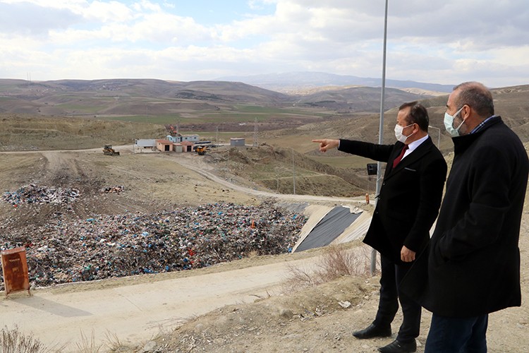 6 bin hanenin elektriği çöpten