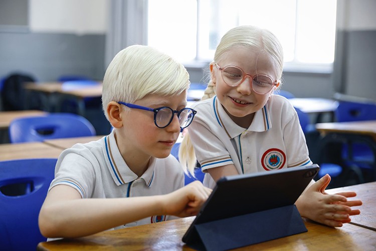 z gören çocuklar sınıflarda engelleri aşıyor