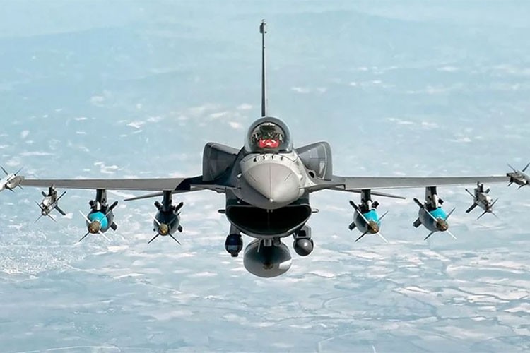 F-16 EDPOD testleri başarıyla tamamladı