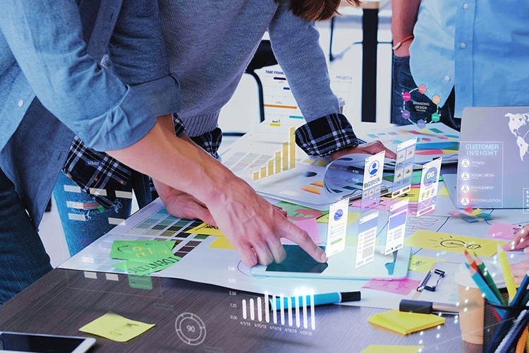 Herşey güçlü bir markadan geçiyor