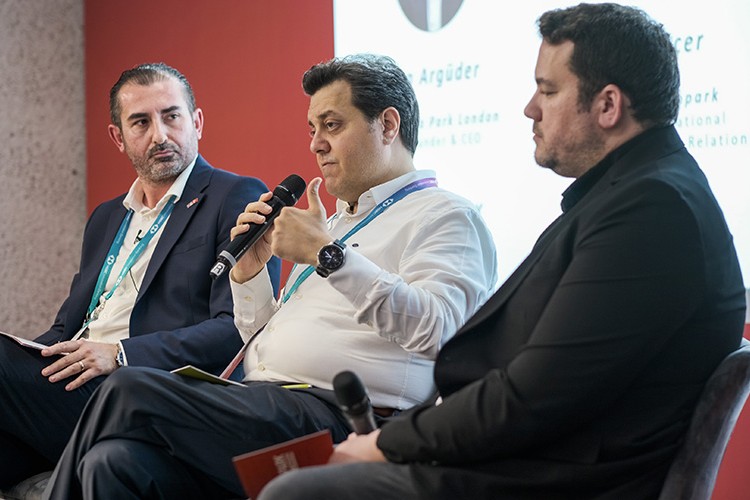 Türk teknoloji startupları yatırım fırsatları için Londra'da