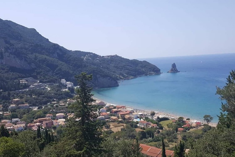 Korfu Adası'nda denize girmek ayrıcalıktır