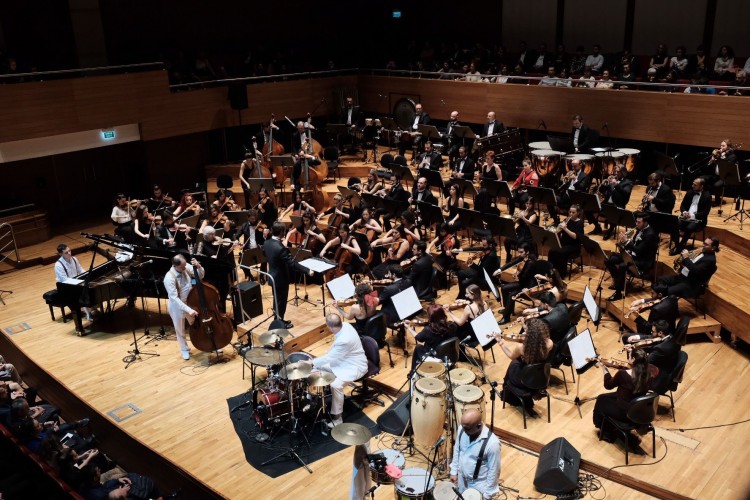 "OLTEN FİLARMONİ ORKESTRASI, GAZİANTEP'TE KADIN SANATÇILARLA DÜNYA KADINLAR GÜNÜ'NÜ KUTLUYOR"
