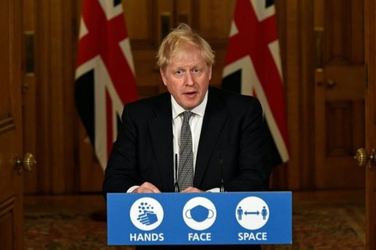 İngiltere'de 1 ay sokak yasak