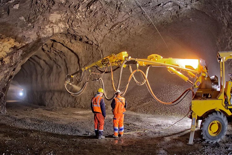 Madencilikte doğal kaynakların keşfi