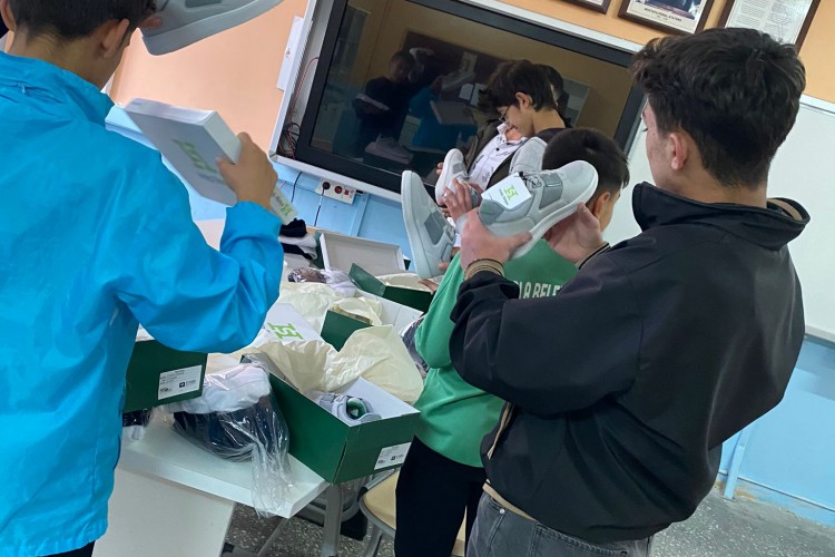 HELP STEPS'TEN DEV ADIM