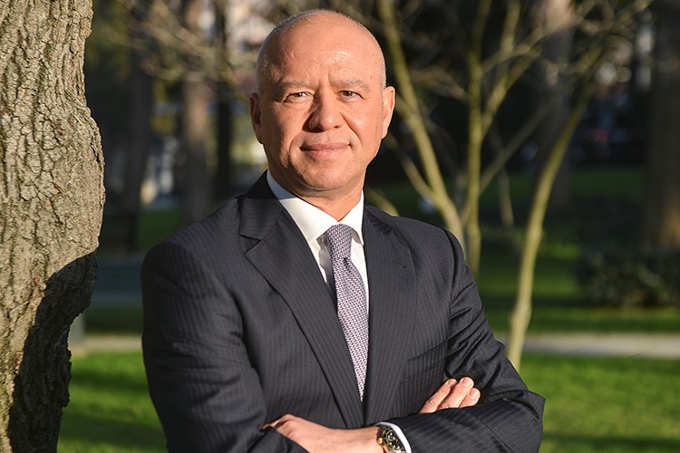 Koç Holding 886,3 milyar TL gelir elde etti