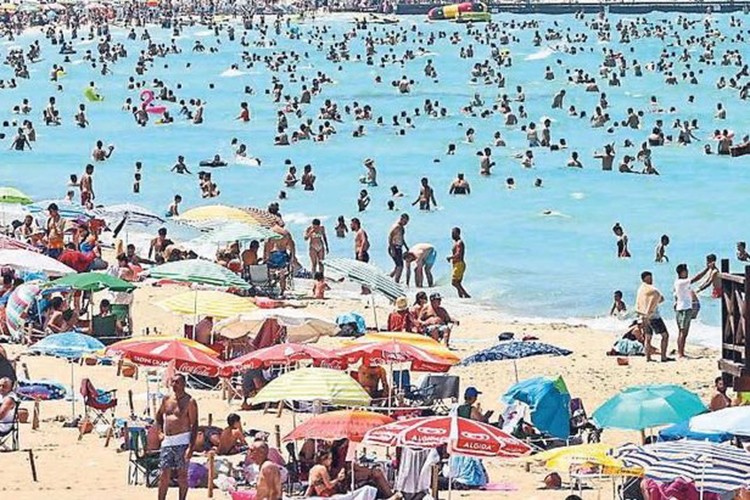 Bayram tatilindeki doluluk Egeli turizmciyi sevindirdi